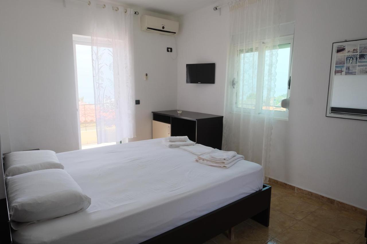 Mehilli Hotel Dhërmi Dış mekan fotoğraf