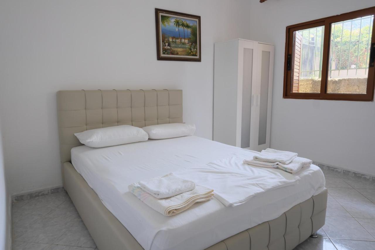 Mehilli Hotel Dhërmi Dış mekan fotoğraf