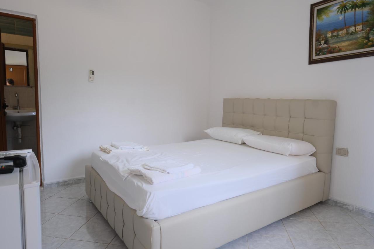 Mehilli Hotel Dhërmi Dış mekan fotoğraf