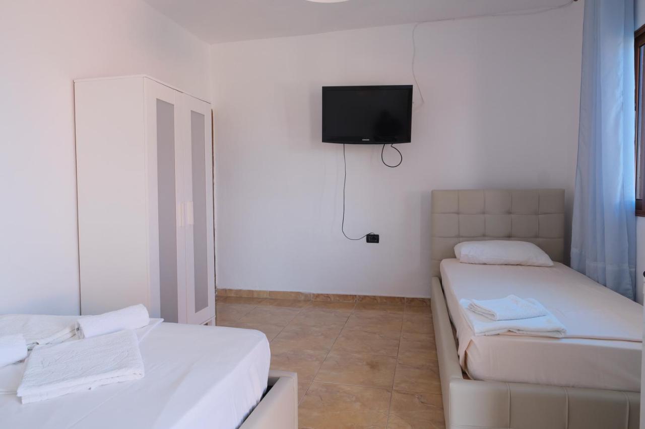 Mehilli Hotel Dhërmi Dış mekan fotoğraf