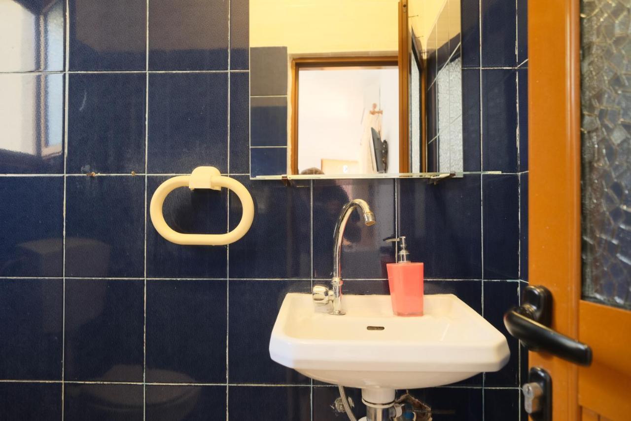 Mehilli Hotel Dhërmi Dış mekan fotoğraf