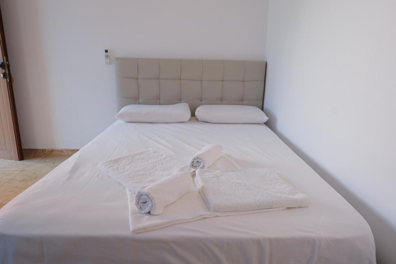 Mehilli Hotel Dhërmi Dış mekan fotoğraf