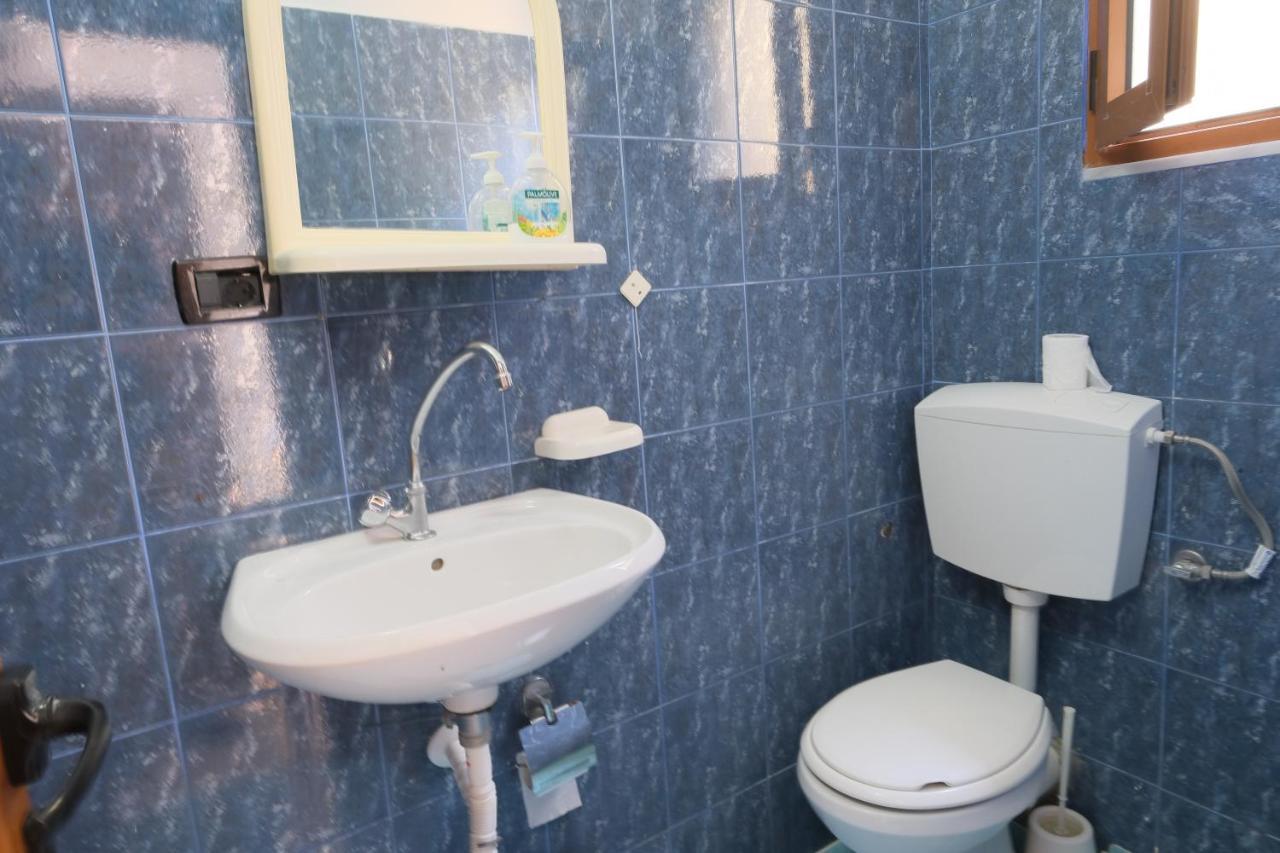 Mehilli Hotel Dhërmi Dış mekan fotoğraf