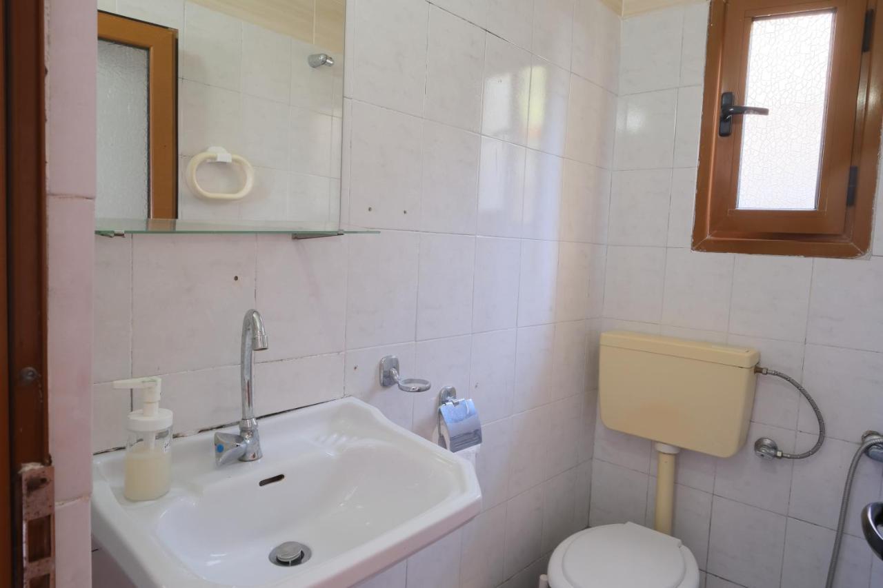 Mehilli Hotel Dhërmi Dış mekan fotoğraf