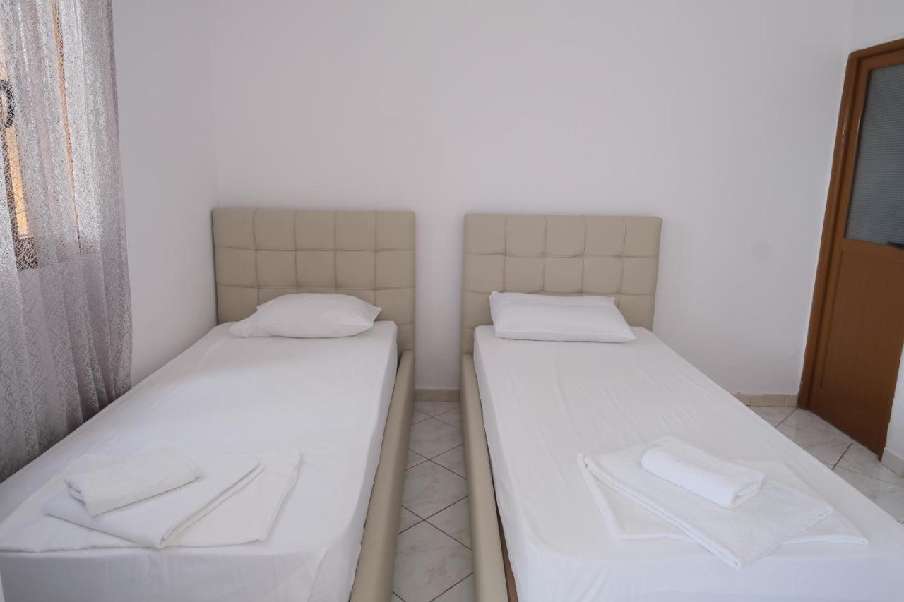 Mehilli Hotel Dhërmi Dış mekan fotoğraf