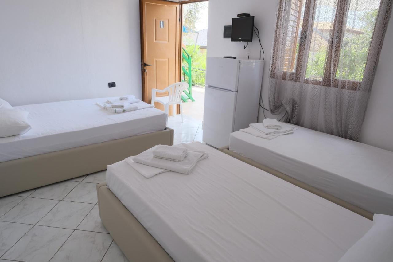 Mehilli Hotel Dhërmi Dış mekan fotoğraf