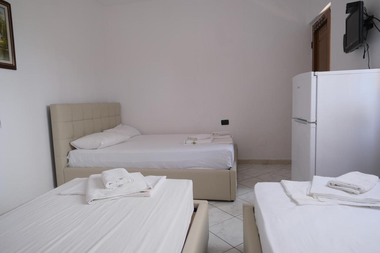 Mehilli Hotel Dhërmi Dış mekan fotoğraf