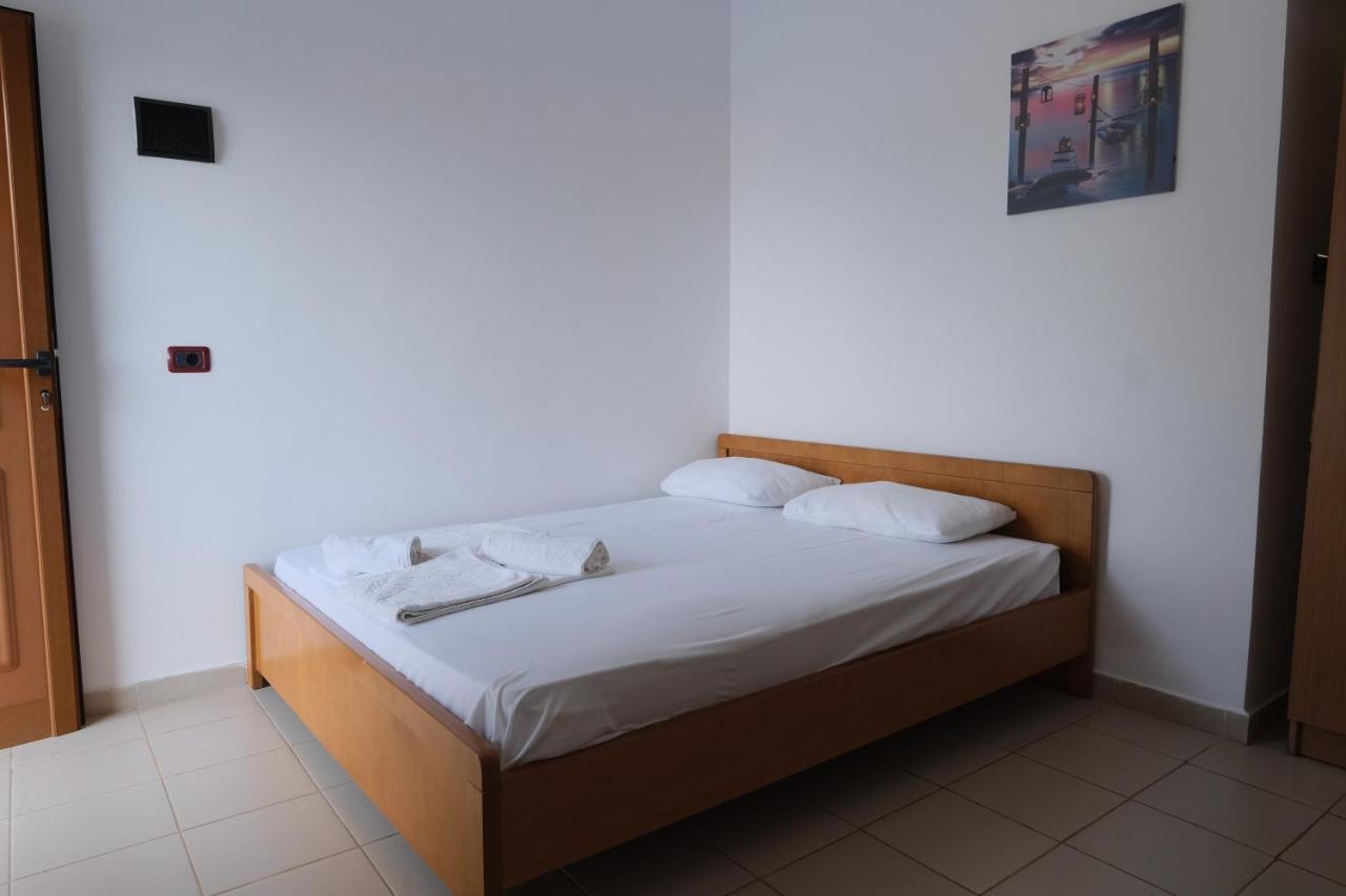 Mehilli Hotel Dhërmi Dış mekan fotoğraf