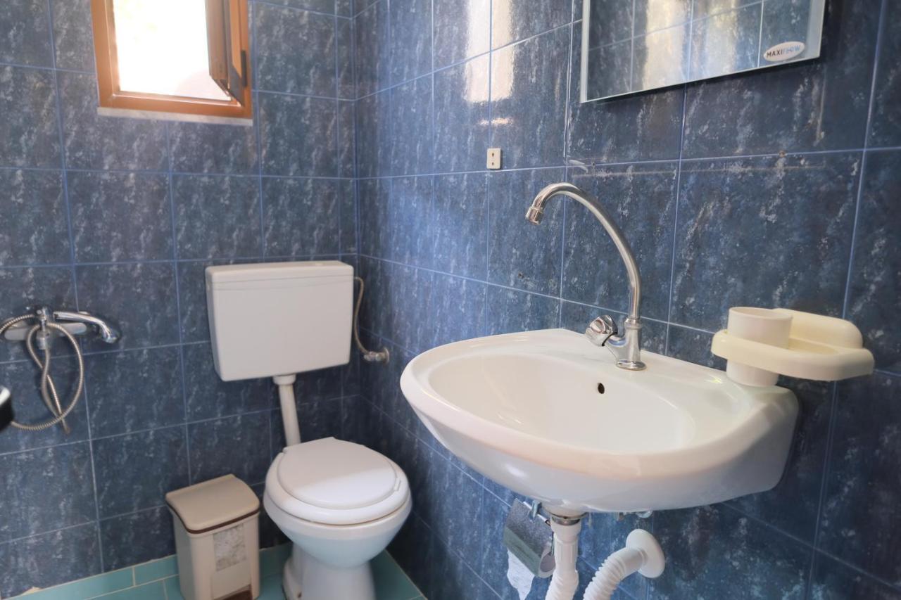 Mehilli Hotel Dhërmi Dış mekan fotoğraf